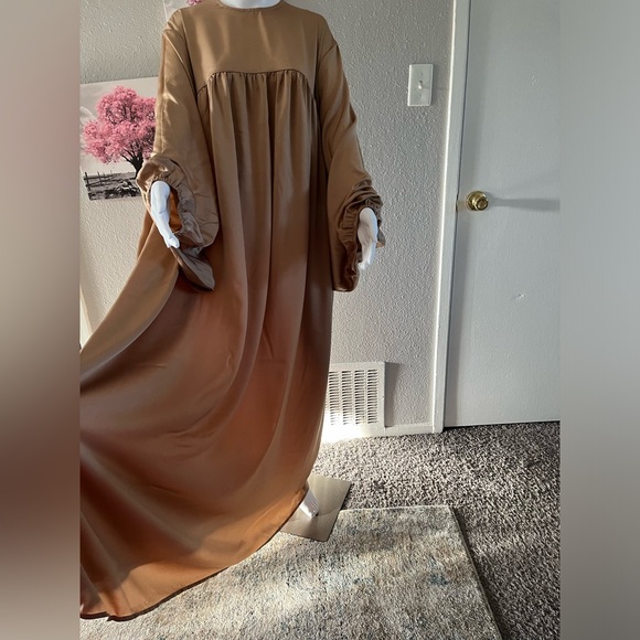 Ramadan Lantern Dress - Timeless Solid Modesty - Flowy Lantern Sleeves Maxi - Picture 10 of 10